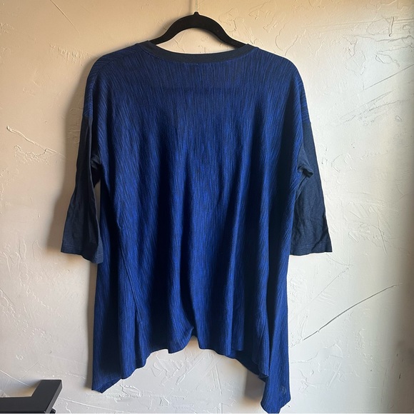 Splendid Blue V-Neck Oversized 3/4 Sleeve Top with Asymetrical Hem Size M - Picture 8 of 8